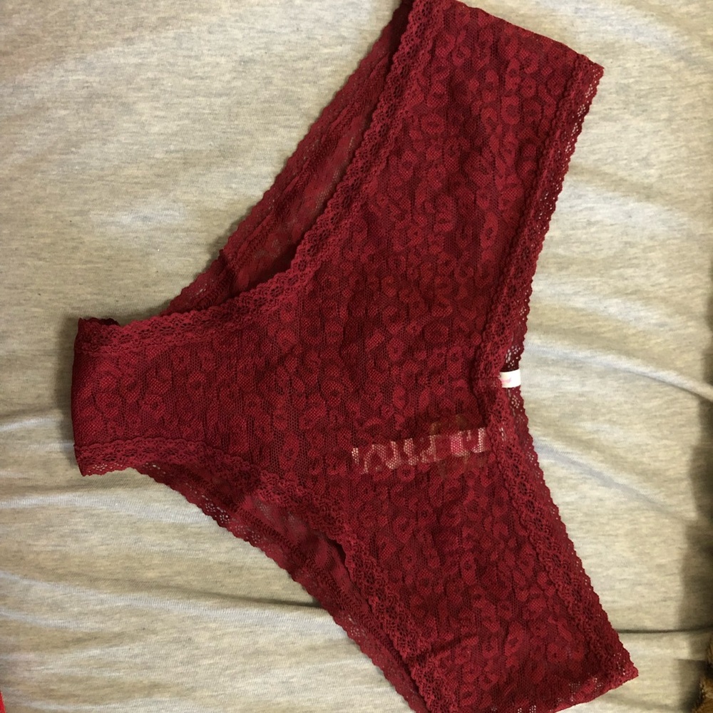 PINK Jaguar Lace Burgundy Cheekster